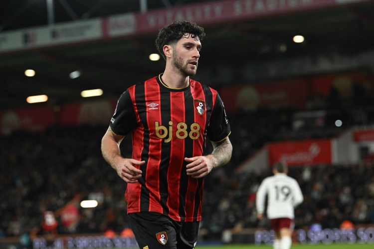 体育视频-邮报：切尔西正加紧中卫引援谈判，塞内西、拉蒙、雅奎特都是候选